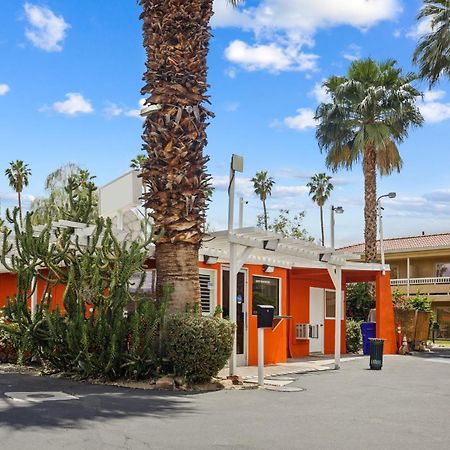 Sol Springs Inn Cathedral City Exterior foto