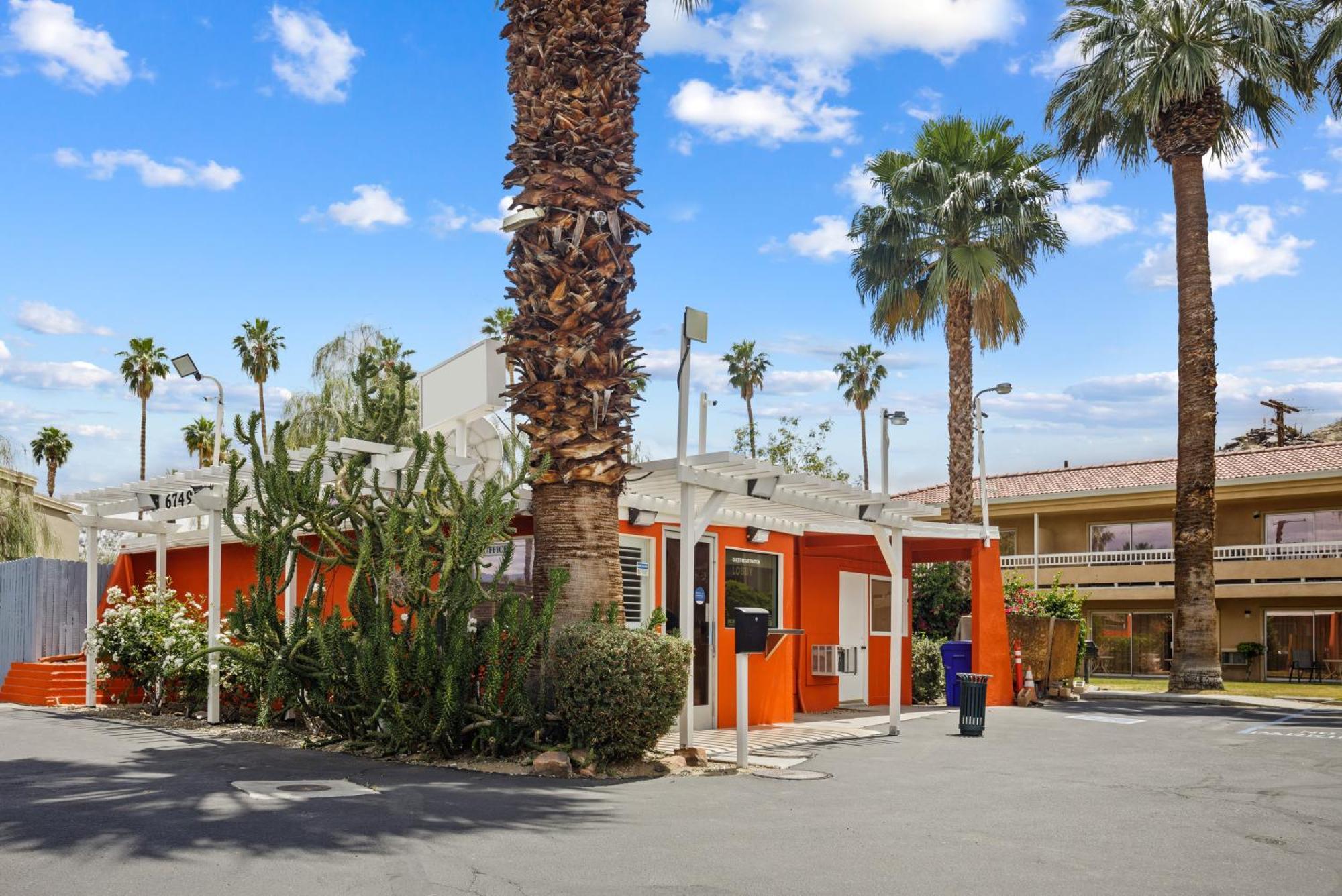 Sol Springs Inn Cathedral City Exterior foto