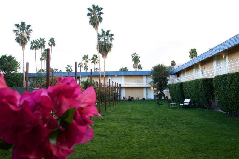 Sol Springs Inn Cathedral City Exterior foto